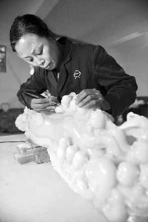 冰种紫翡翠原石扬州玉雕再冲世界非文化物质遗产