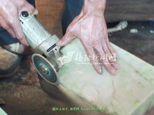 翡翠冰种和冰糯种哪种价值更高阳美翡翠玉雕：百年玉缘 贵雅天下【组图一】  第4张