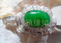 情人节最高贵圣洁礼品：温婉翡翠戒面  第1张