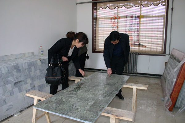 血红色冰种翡翠肃南：祁连美玉唱新歌  第4张