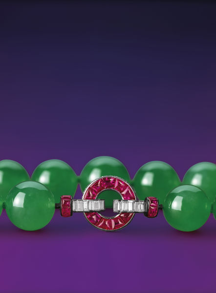 翡翠手镯花青图片传奇名媛旧藏天然翡翠珠项链2.1亿港元成交  第2张