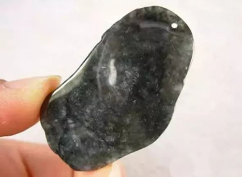 这种翡翠又脏又丑，居然卖到15000000  第7张