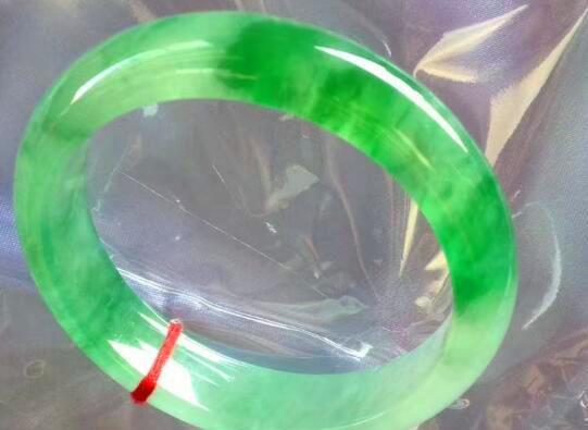 你的翡翠买！贵！了！两张图带你轻松了解翡翠价格体系  第6张