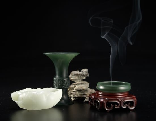 天然翡翠墨玉龙牌吊坠西泠印社良渚玉雕专拍10月21日举行  第1张