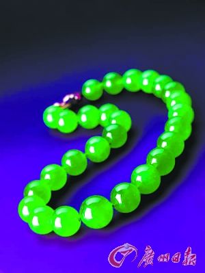 内地翡翠藏家青睐香港拍场  第2张