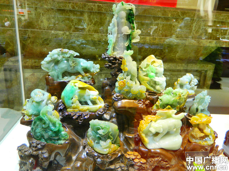 【央广独家】2012中国玉器百花奖瑞丽预选翡翠作品（三）  第5张