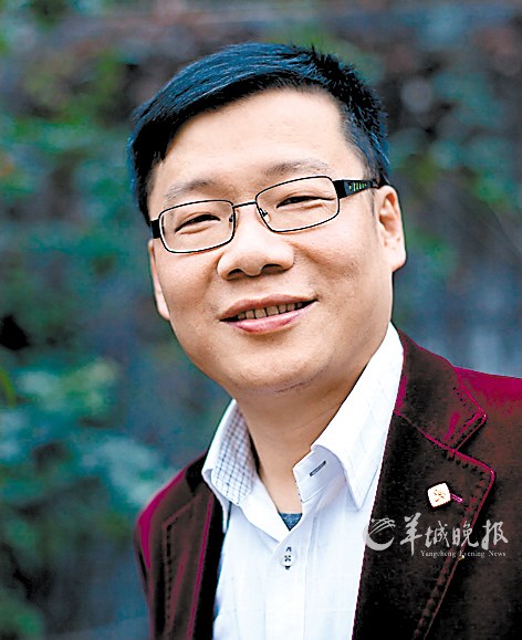 小块翡翠原石怎么去皮今年翡翠价格是涨是跌？  第9张