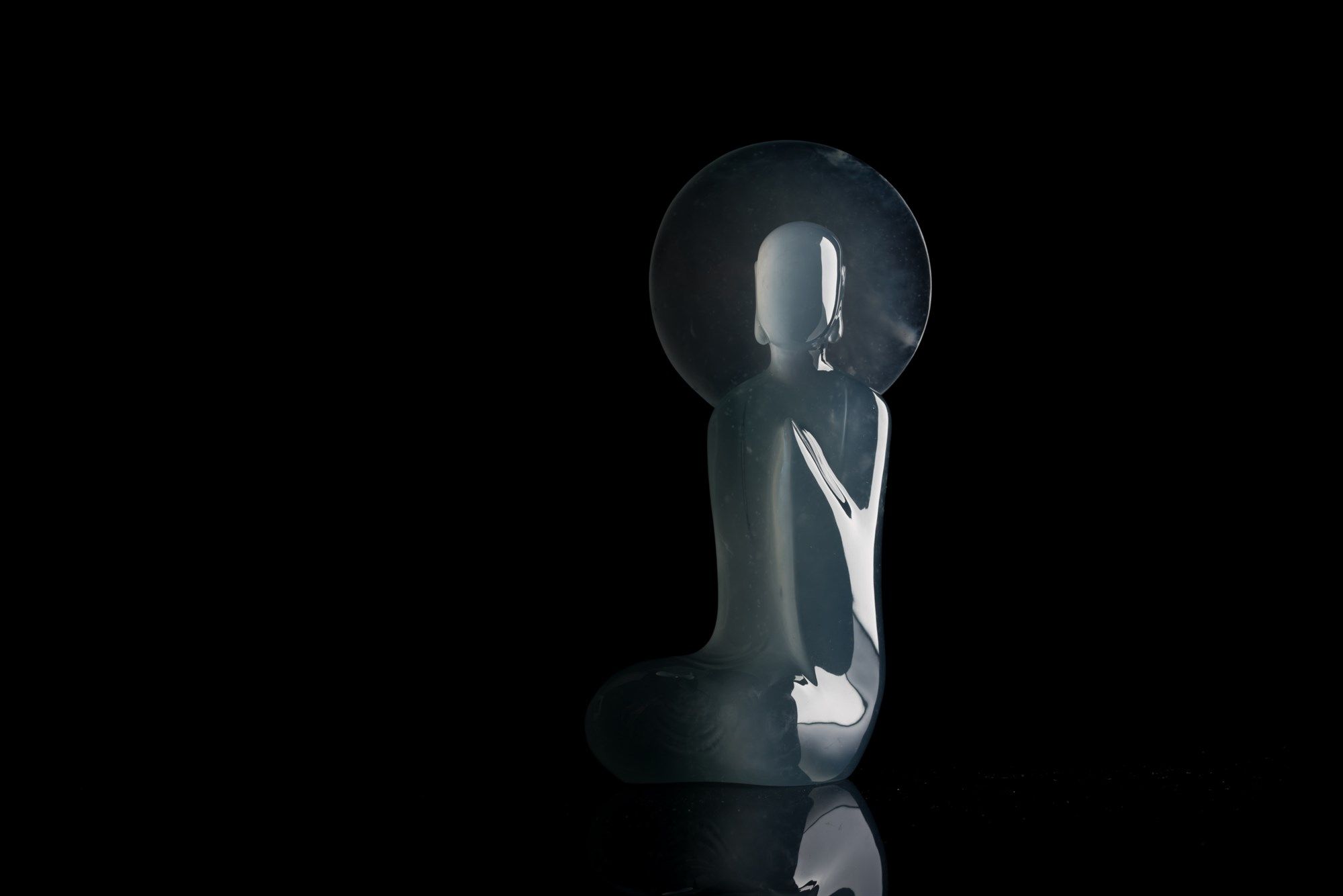 有体温的石头：邱启敬的雕刻艺术  第2张