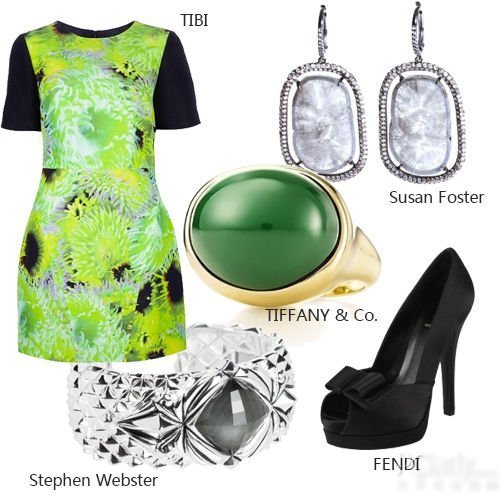 范爷珠宝新宠翡翠 无名指带戒指引猜想  第2张