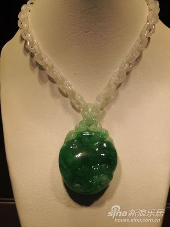 翡翠正规鉴定书华润中心凯旋门翡翠玉石展 流光闪耀淄博  第1张