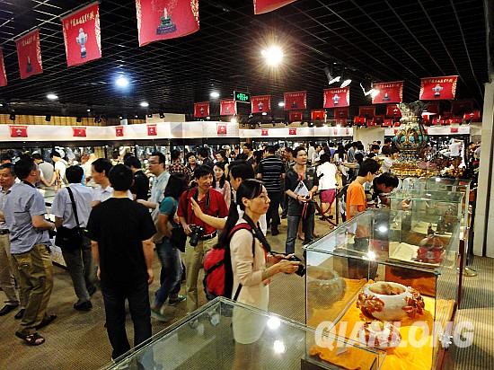 吗鉴别白翡翠翡翠《清明上河图》惊艳亮相玉器百花奖  第4张