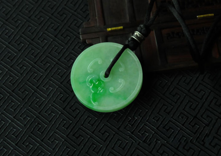 厦门翡翠原石批发市场三分钟带你了解翡翠！  第6张