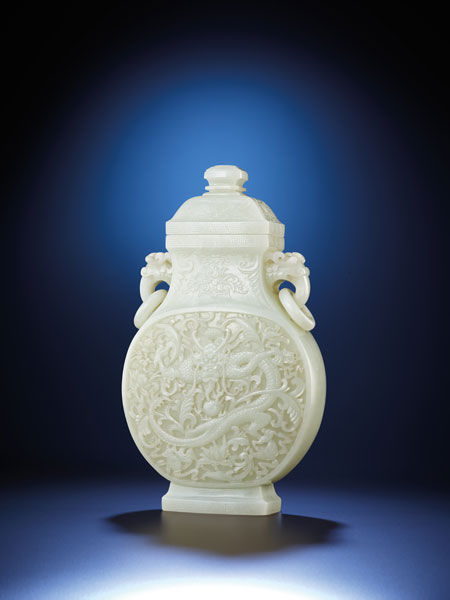 300翡翠原石佳士得秋拍中国瓷器及工艺精品呈献400件珍品  第3张