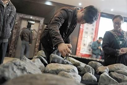入门级赌石在沪渐成气候  第3张