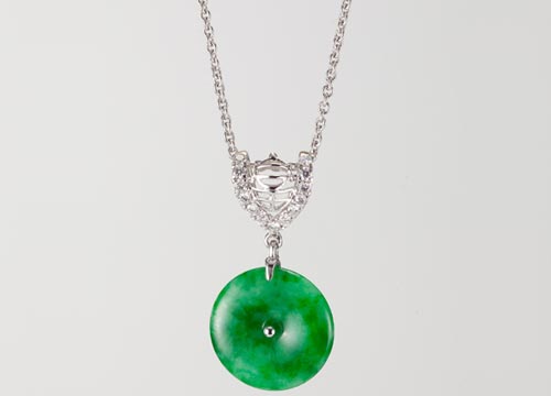 翡翠梳子挂件翡翠珠宝 展现高贵的女性气质  第5张