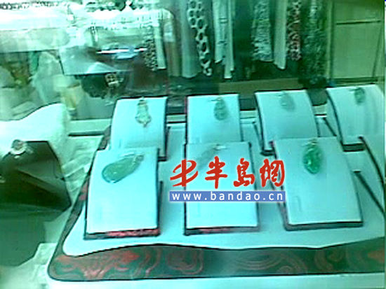 记者探访青岛玉器市场 有证书不一定是真货  第2张