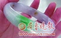 翡翠原石泡油一堆烂石头摇身变翡翠 如何鉴别真伪  第1张