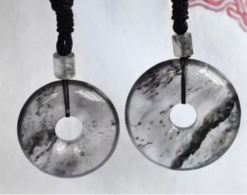 这种翡翠又脏又丑，居然卖到15000000  第16张