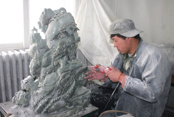 血红色冰种翡翠肃南：祁连美玉唱新歌  第2张