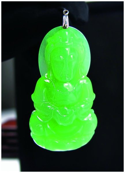 翡翠鉴定评估拍卖女人今夏戴翡翠怎么看怎么美  第3张