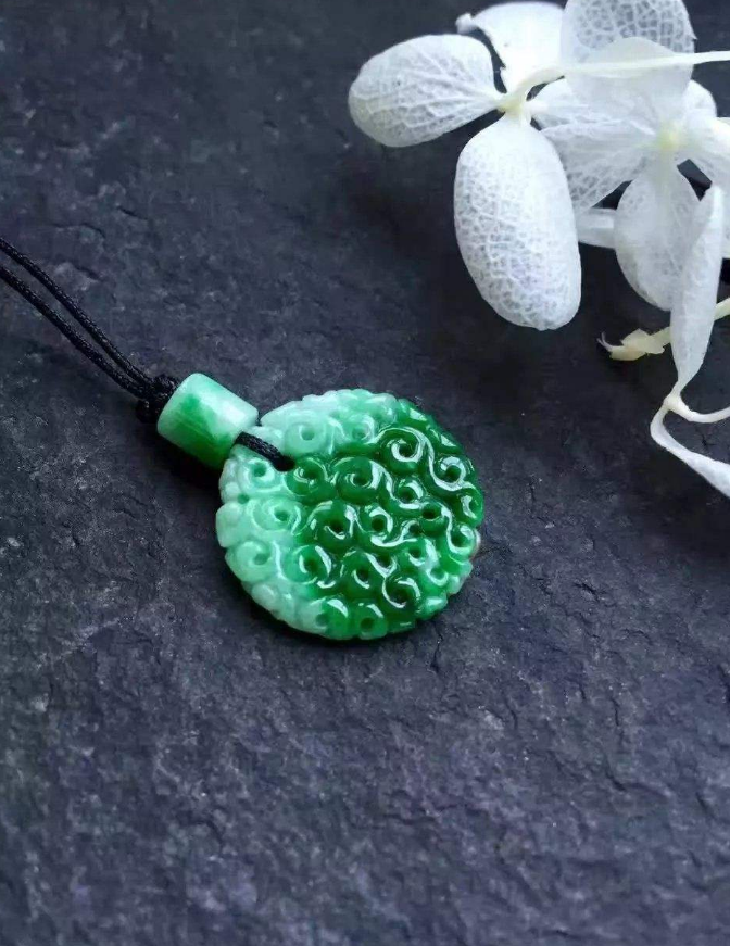 2021年是买翡翠的好时机吗？  第18张