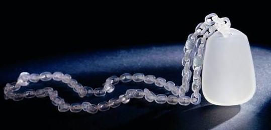 翡翠购买细数世间罕见的翡翠极品 教你鉴别顶级翡翠真容  第4张