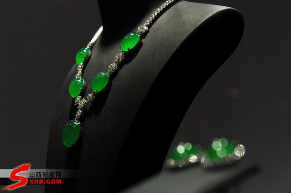 价值近百亿翡翠精品亮相太原（多图）  第5张