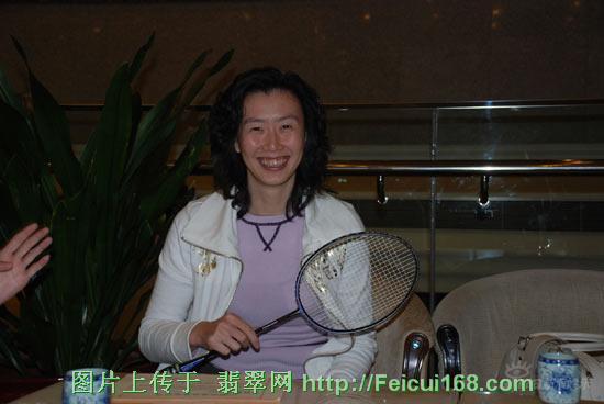 演艺人协会义卖募捐 田壮壮捐赠珍藏普洱茶(图)  第2张