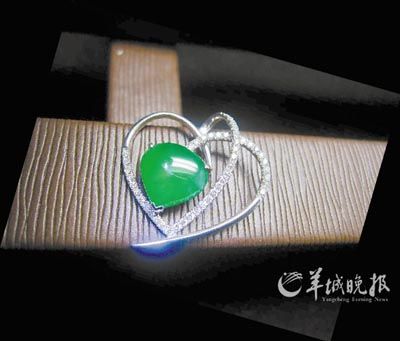 翡翠手镯抛光价位解析翡翠收藏价值判断标准  第2张