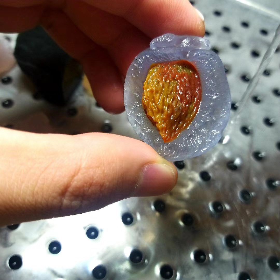 阿拉善沙漠上的糖心玛瑙，雕刻之后太有意思了，真想一口吃掉  第21张