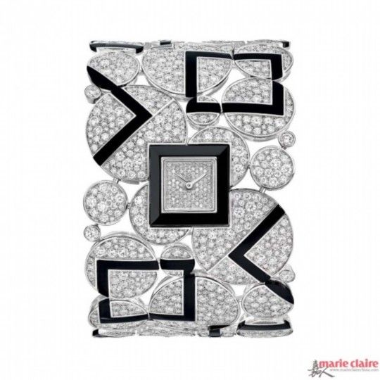 翡翠手镯里马亚线巴黎古董双年展将举行：各品牌呈现最新珠宝  第3张