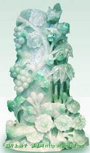 鉴定翡翠镯精品翡翠摆件价不菲（图）