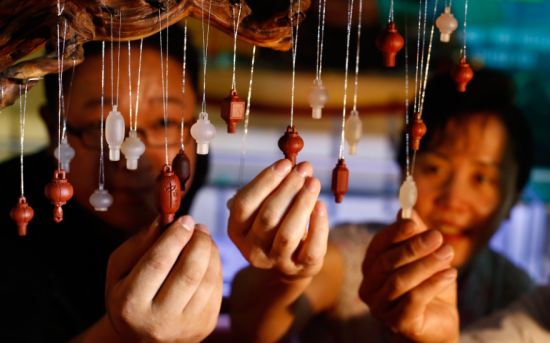 17颗翡翠手串价格庆中秋迎国庆中国好珠宝展会开幕  第2张