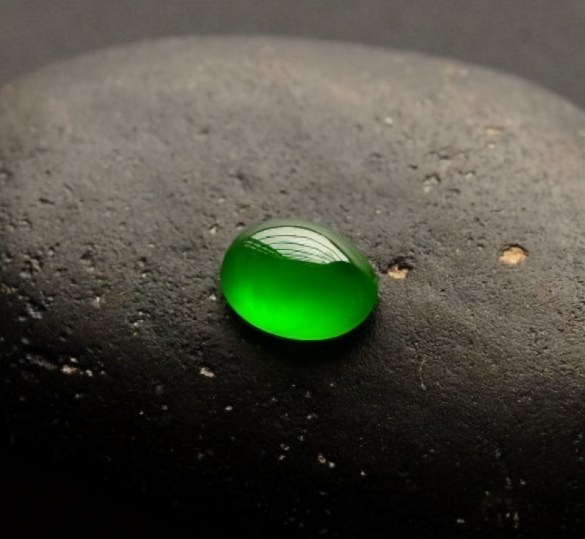 如何挑选各种颜色的翡翠？  第2张