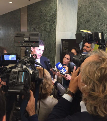 王俊懿翡翠作品在美国受到热评  第3张