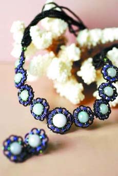 翡翠原石肉粗天然翡翠八面玲珑  第5张