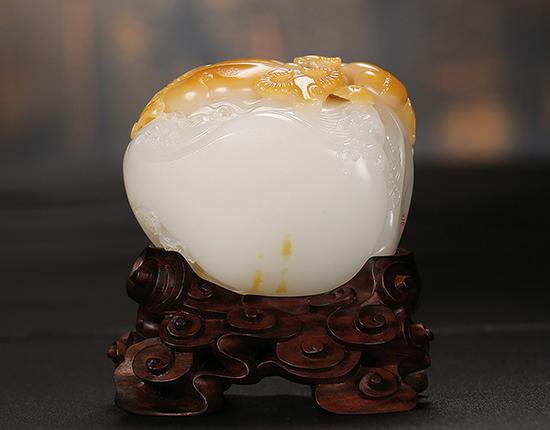 翡翠观音_玉佛 _吊坠难得一见的羊脂玉雕神品