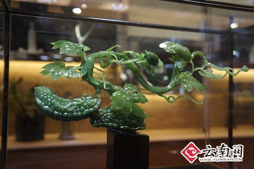 春带彩翡翠手镯价值两岸三地翡翠名家名企聚昆明 奉献“翡翠嘉年华”  第2张