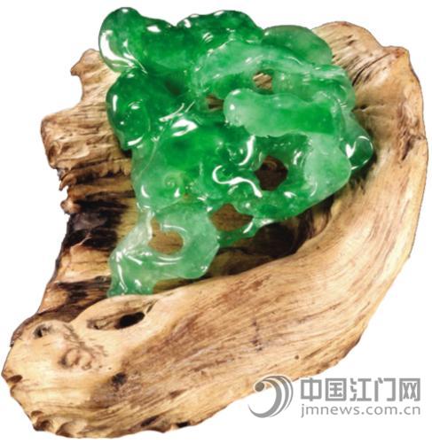 荧光灯鉴别翡翠玉石玉器受追捧  第2张