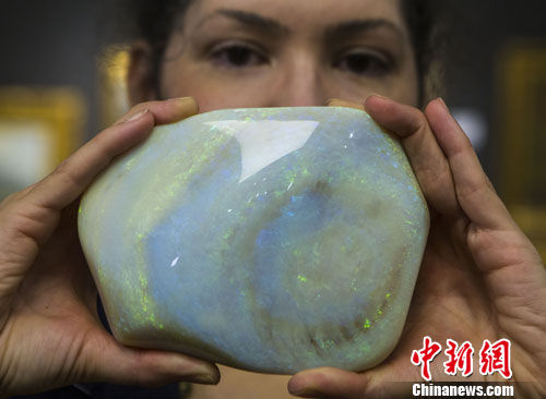 翡翠品牌排名超级猫眼石亮相拍卖展会