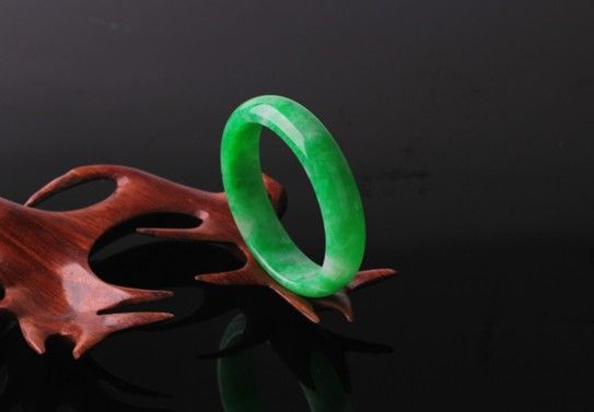 云南腾冲翡翠精品亮相京城  第2张