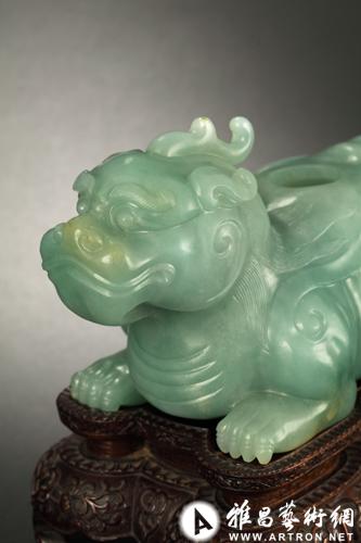 糯种飘阳绿美国摩根家族秘藏清乾隆御制翡翠雕辟邪水丞亮相保利秋拍