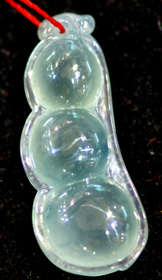 哪里收购翡翠手镯珠宝走廊：翡翠豆