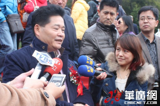 两岸近万名信众参加赠台翡翠妈祖像开光仪式  第5张