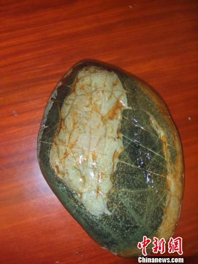 广东发现形似中国地图自然奇石  第2张