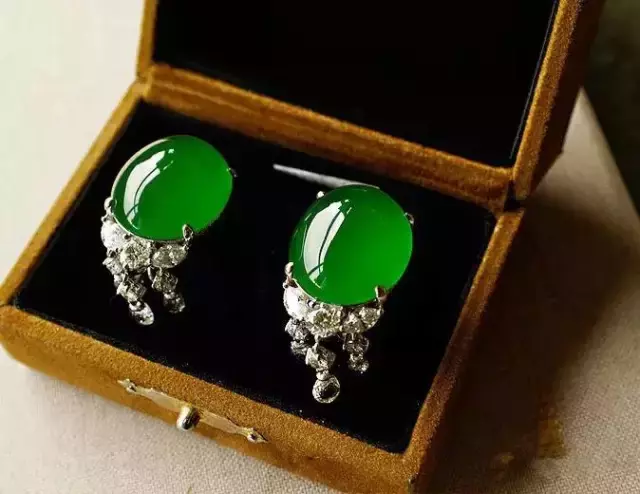 正阳绿、秧苗绿、奶奶绿、晴水绿，翡翠有多少种绿？  第4张