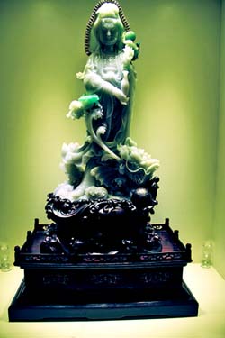 冰种翡翠哪个好灵秀翡翠 碧玉情怀(组图)  第2张