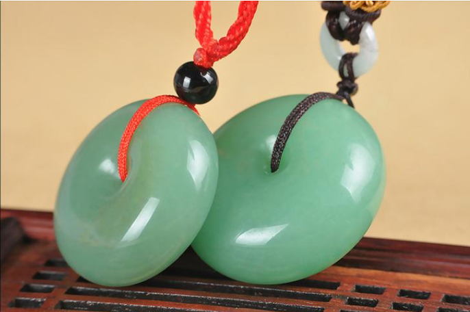 东陵玉是什么？它与翡翠有多相似，我们该如何区别呢？  第3张