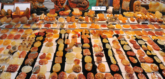 云南举办石博会：珠宝玉石争奇斗艳  第3张