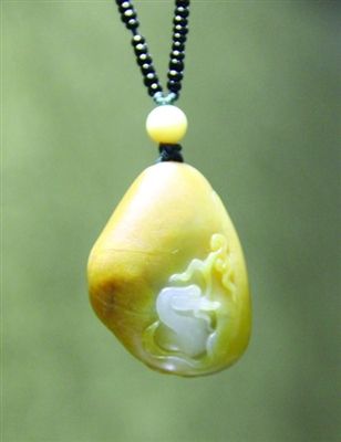 原石翡翠图片大全集陆键：善用巧色的光福青年玉雕师  第2张